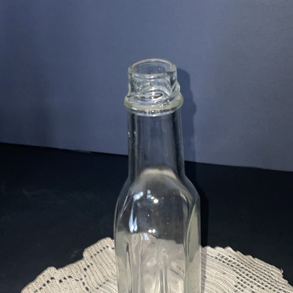 Two Vintage Heinz Glass Ketchup Bottles Canada Collectibles Prop Decor - Picture 11 of 12